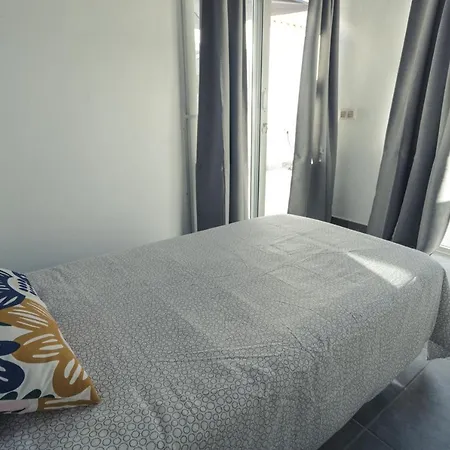Refurbish With Terrace Apartment *