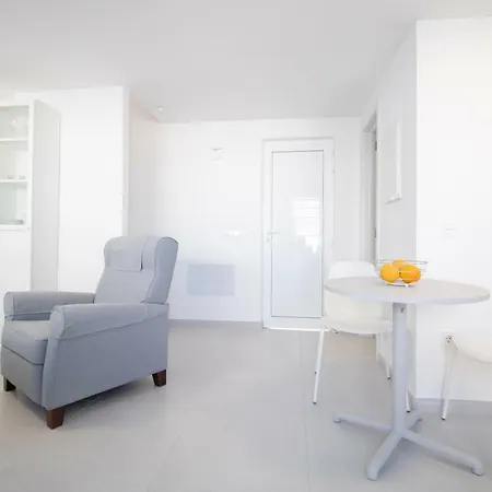 Refurbish With Terrace Apartment *
